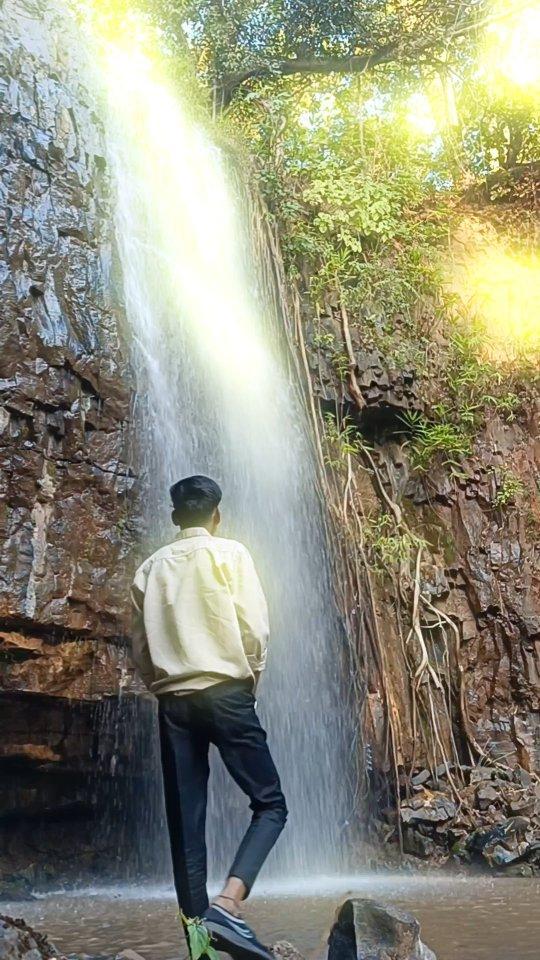 Nature ❤️⛰️🍂

This Beautiful Waterfall Is At A Distance Of About 60 Km From Kawardha

#video

#kawardha wale

#kawardha chattisgarh

#bodia

#mountainvally #naturelovers

#kawardha diaries