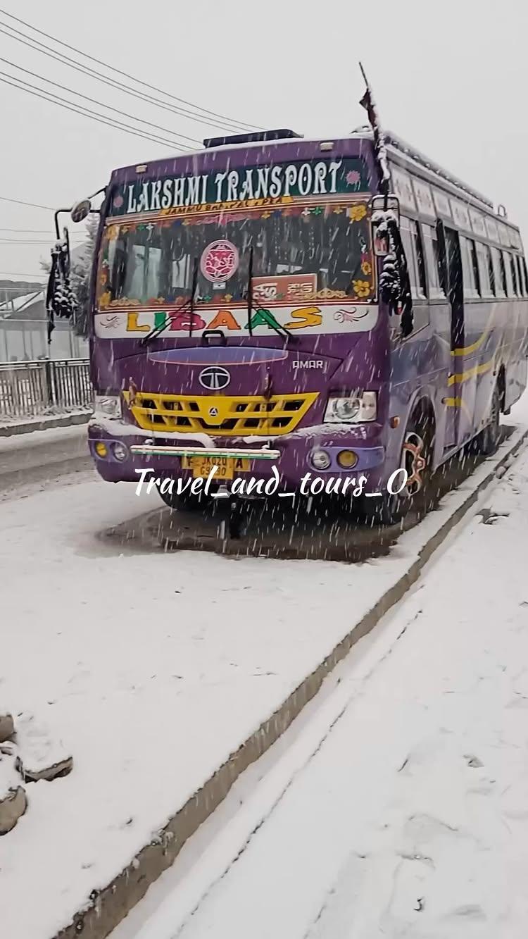 🌨️ Resting At Srinagar 🌨️ 

jammu #udhampur #banihal #super fast #