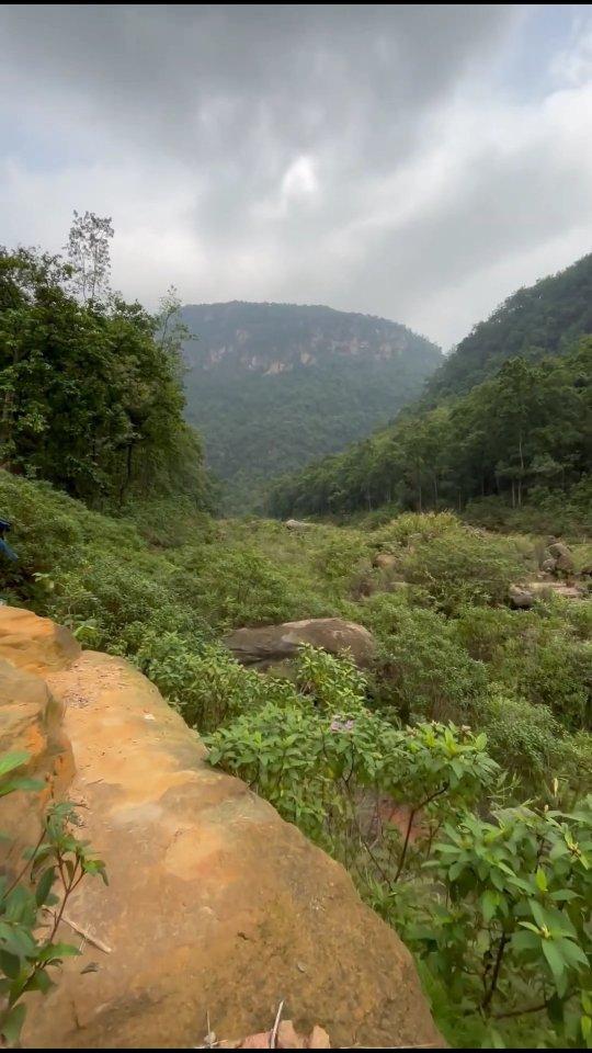 Into the nature
Chasing waterfall 🌊