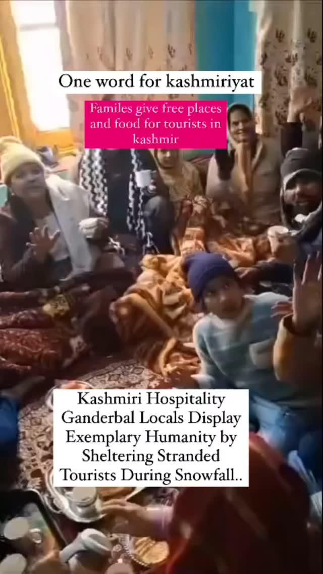 ⭕Kashmiri Hospitality Ganderbal Locals Display Exemplary Humanity by Sheltering Stranded Tourists During Snowfal