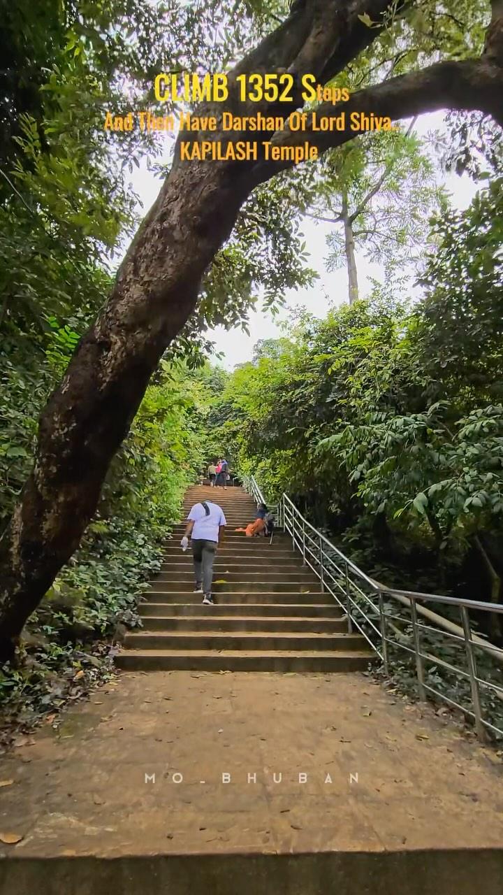 Climb 1352 Steps And Then Have Darshan Of Lord Sri Chandrasekhar 😍🙏🏻
By mo_bhuban 
Here is a cinematic video of Kapilash Temple by mo_bhuban 
This video was first uploaded on last Monday ( DT : 23-12-2024 )
Considering the quality of the content, this time we are bringing it to you with some small changes
Thank you mo_bhuban ❤️🙏🏻
Kapilash Temple, also known as Mahadev Chandrashekhar Temple, is a revered shrine situated atop Kapilash Hill in the Dhenkanal district of Odisha, India
Perched at an elevation of approximately 2,239 feet above sea level, the temple is dedicated to Lord Shiva and is a significant pilgrimage site in the region
Constructed in 1246 CE by King Narasinghdeva I of the Ganga Dynasty, the temple’s main tower stands 60 feet tall
Devotees can reach the temple by ascending 1,352 steps or via a winding motorable road
The temple complex includes notable features such as the Payamrta Kunda and Marichi Kunda, along with shrines dedicated to deities like Lord Ganesh, Kartikeya, and Gangadevi
Additionally, the presence of Patita Pavana Jagannath as the Parsva Deva adds to its spiritual significance
The surrounding area is rich in biodiversity, featuring dense forests with flora such as Sal, Segun, Kendu, Marula, and Mahua, and fauna including monkeys, jungle cats, peacocks, and squirrels
This natural beauty, combined with the temple’s spiritual ambiance, makes Kapilash a popular destination for both pilgrims and nature enthusiasts
Location 📍: Sri Chandrasekhar Temple, Kapilash, Dhenkanal, Odisha
Original By : dirt_rapister AKA mo_bhuban