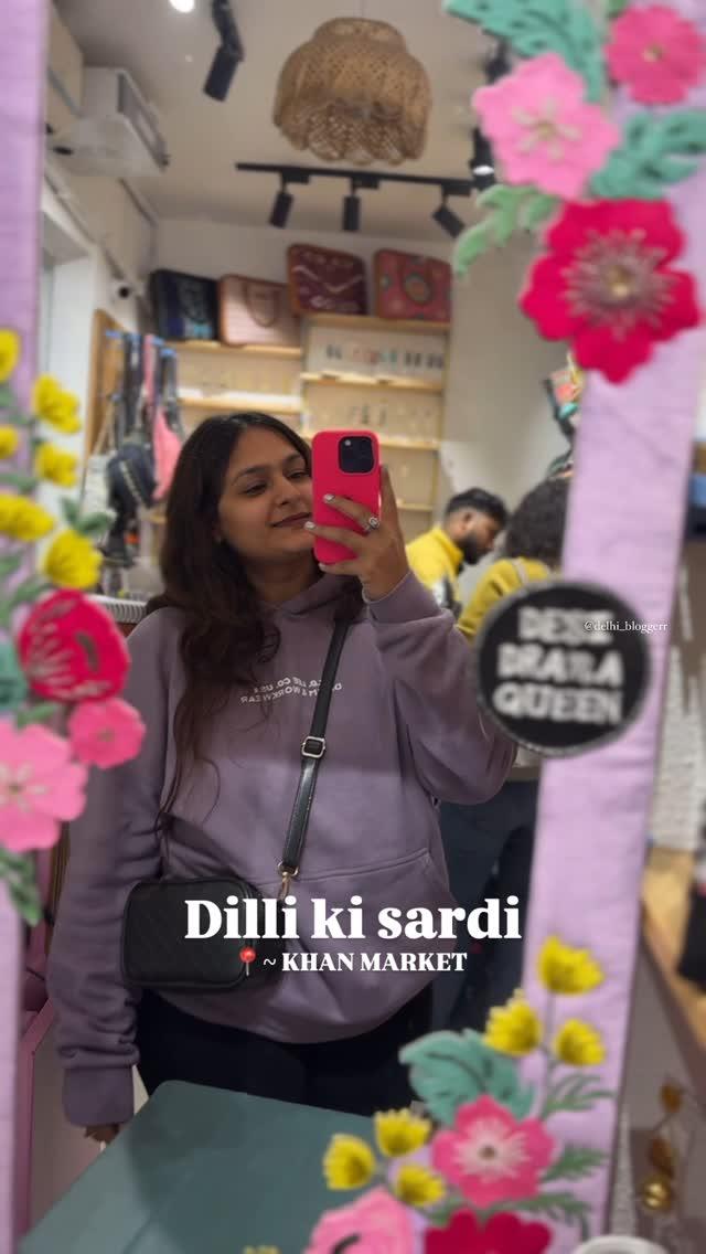 Khan Market is one of our favourite places to hang out
at! ✨😍
……
What’s your go-to spot at this iconic market? Let us know in the comments! 🎀💕
……
Tag your Yaara!💕💌
……