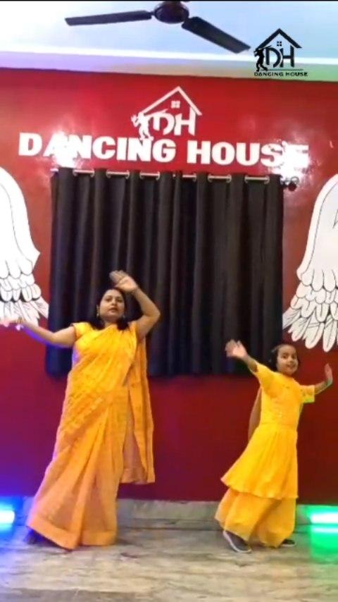 Laal DuPatta ❤💃💃

Pahadi Song rohitchauhan.10 

dancing__house_ Students