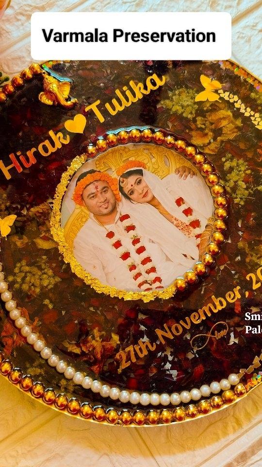 Hirak's and Tulika's wedding garlands preserved in 10 inches round resin frame ✨

Thank you priyamhaloi for placing this order ❣️

Don't throw away your wedding garlands
Send them to us and we will transform them into a timeless resin keepsake ✨

DM us to preserve yours 💌