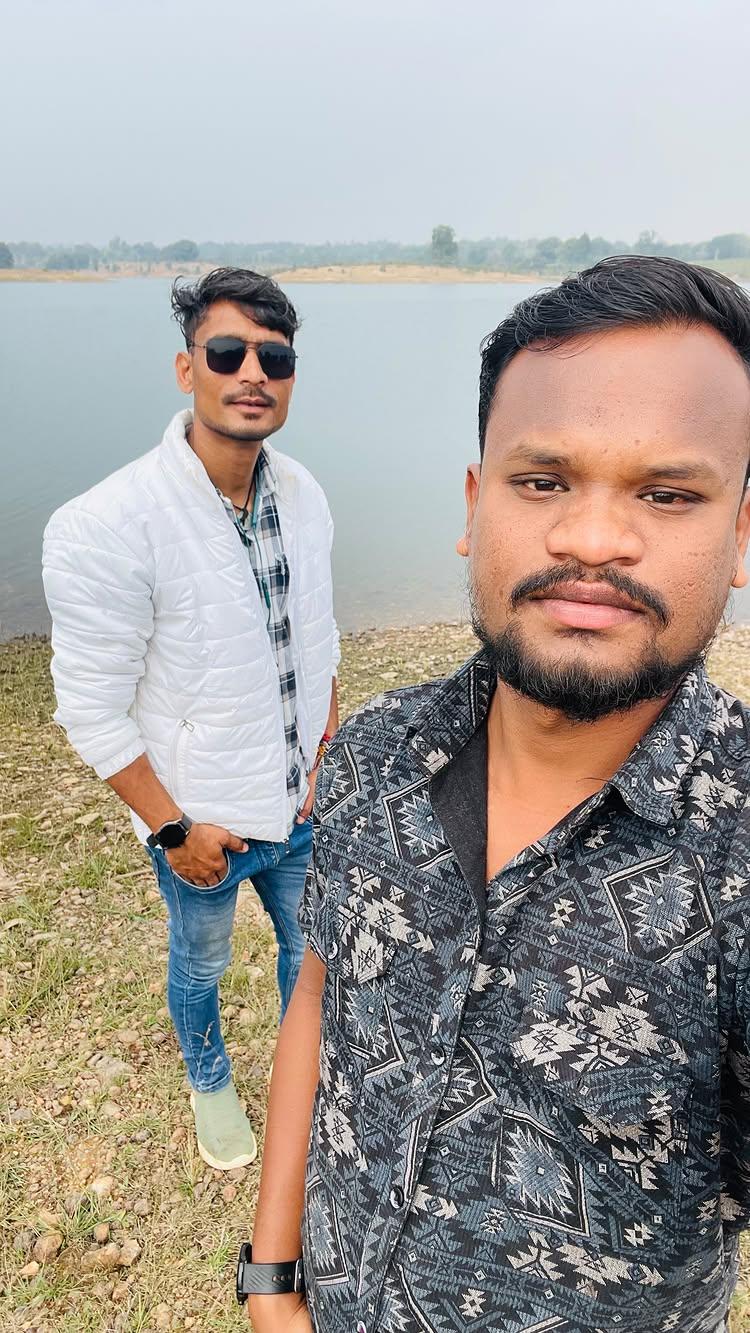 Masti Mainpaat me 😎😎🥀🥀💯💯💕🎶🎶⚡️⚡️
sawan_pandey_007