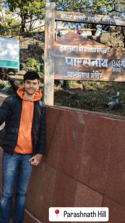 Parasnath Trip 🐒⛰️🏞️🚅🚅

29/12/24