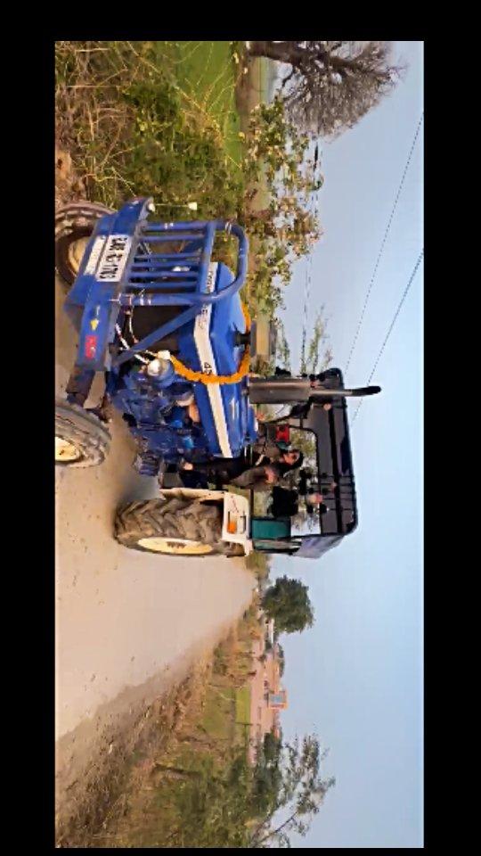 Girl driving a tractor 🚜🚜 Daring Lady