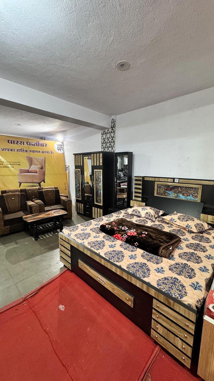 मात्र-₹31000/- में 

Welcome to paras Furniture Chittorgarh

आपके लिए लाया है शानदार शादी पैकेज वो भी बाज़ार से 50% कम रेट में आपको पैकेज मिलेगा:-

इसमें आपको वीडियो में बताये हुए सारे आइटम मिलेंगे:-
💥
1)डबल बेड 6x7
2)3- डोर अलमारी 
3)ड्रेसिंग काच 
4)सोफा सेट 
5)टी टेबल 
6)मैट्रस 
7)बेडशीट 
8)कंबल
9)तकिये 2
10)तकिये कवर 
11)बाजोट 

ऑफर सिर्फ़ 15 दिनों के लिए ही वेध रहेगा।

इसके अलावा भी हमारे पास में -₹16500/- से शादी के पैकेज शुरू हो जाते है उसके साथ ही आपको डायचा का सारा समान एक ही छत के नीचे उपलब्ध मिलेगा।

जल्द ही शोरूम पधारे और ऑफर्स का लाभ उठाये 🙏🏻

Your One-Stop Destination for Quality Furniture in Mewar !

Buy Furniture Directly from manufacturer save your Hard-earned money

Dm for queries

We are the manufacturer of all types of furniture Visit the workshop for more details

Note, we are a manufacturer and we made as per customer requirements
1
Customisation available on all products 
2
100 plus design and colour available
3
warranty applicable on all items
4
Home delivery available
5
Assure you full service 

Contact-8000606006,9001569944,7530950000

Best quality then any local showrooms

ADDRESS-Paras plaza opposite to reliance trends chittorgarh (raj
Call or WhatsApp for more details