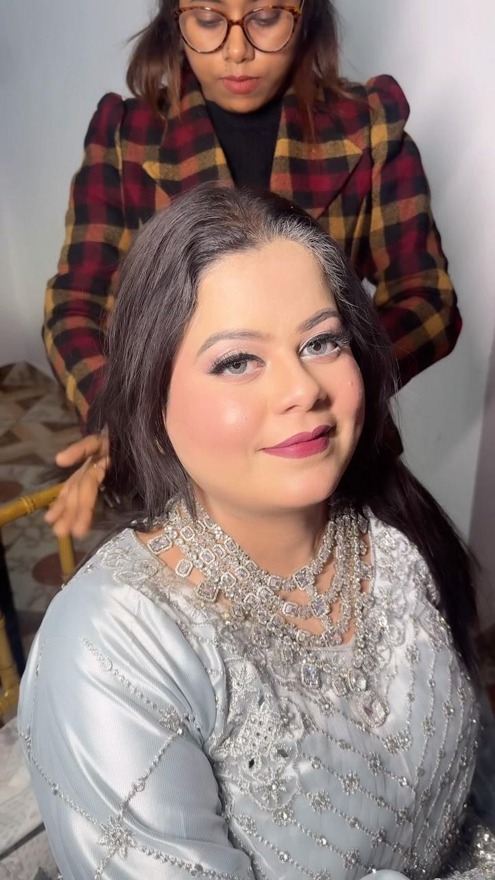 sakshi_magic_makovers Bride  of  Sakshi sharma
 
_________Reception look_________

Bride - sufi89392 
 #sakshimagicmakovers #kotabestmakeupartist #freelacermakeupartist #jaipurcity #bundi #allovercity #weddingmakeup #viralvideos 
 #freelacermakeupartist #udaipur #jaipurcity #bundi #bundi #allovercity #sangeetnight 
 
  Your dream my vision 
  ___________________

Making BRIDAL DREAM's come true 
sakshi_magic_makovers brides always the Happiest bride❤️❤️

Book your appointment today !!

FREELANCE MAKEUP ARTIST & IN SALON MAKEUP 

For booking details regarding 
Bridal , Reception party makeups 

Inbox📩 or contact ☎️ 7877519559

Salon Address - Shop no 120 First floor janakdeep complex Gumanpura kota apposite santosh bakers