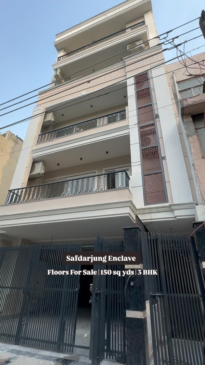 🏡 Second Floor for Sale in Safdarjung Enclave, South Delhi

🔥 Today’s HOT DEAL

⚜️ Plot Area: 150 sq yds
⚜️ 3 Bedrooms
⚜️ 3 Bathrooms
⚜️ Drawing and Dining Room
⚜️ Modular Kitchen
⚜️ 1 Car Parking each
⚜️ Green View Facing
⚜️ Peaceful Dead-End Road
⚜️ High Quality Construction
⚜️ Brand New, Ready to Move

📞 Call us at 9810039071 for info
Buy Luxury Homes in South Delhi
👉 Malik Estate Agents - Since 1965
👉 www.malikestateagents.com