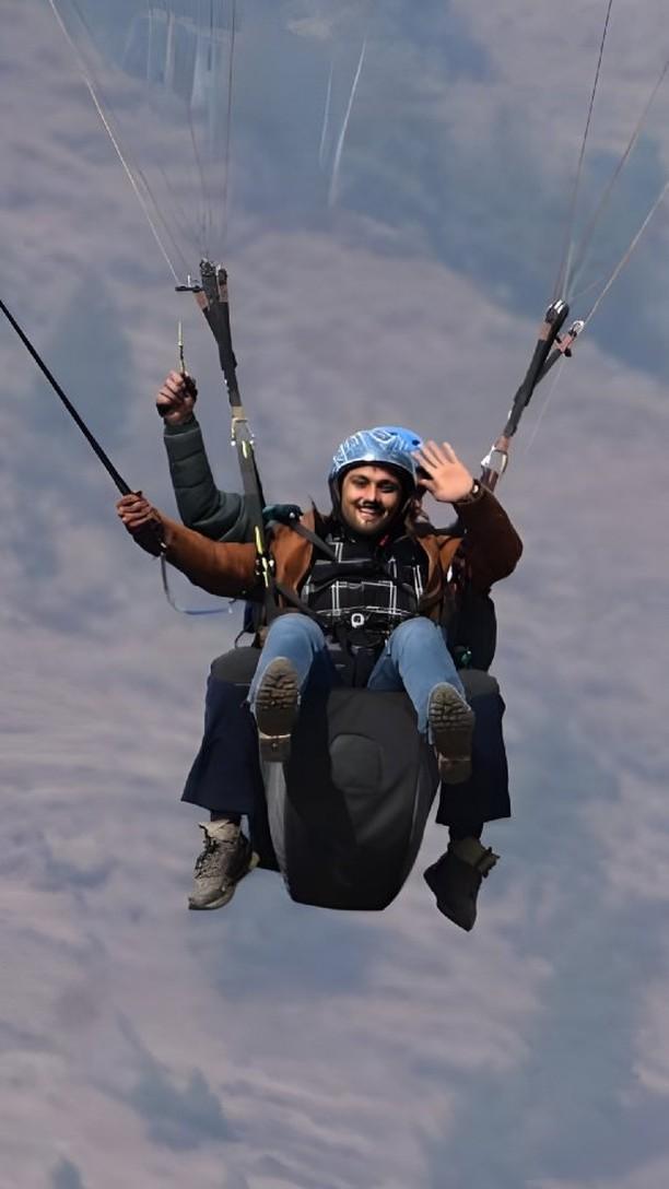 Amazing Experience of Paragliding in Kullu,Manali with Experienced Pilot explore_kullu_manali_7878 
#sachinlatherr #reelsinstagram #jaat #sirsa #reels #explore #kullu #manali #trendingreels #trendingnow #rewari #paragliding #winter #haryanvi meenakshi____rajoriya