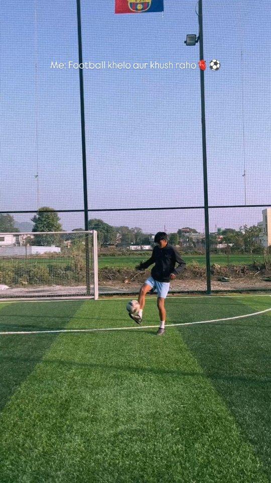 Football khelo aur khush raho 🫀⚽

instagram