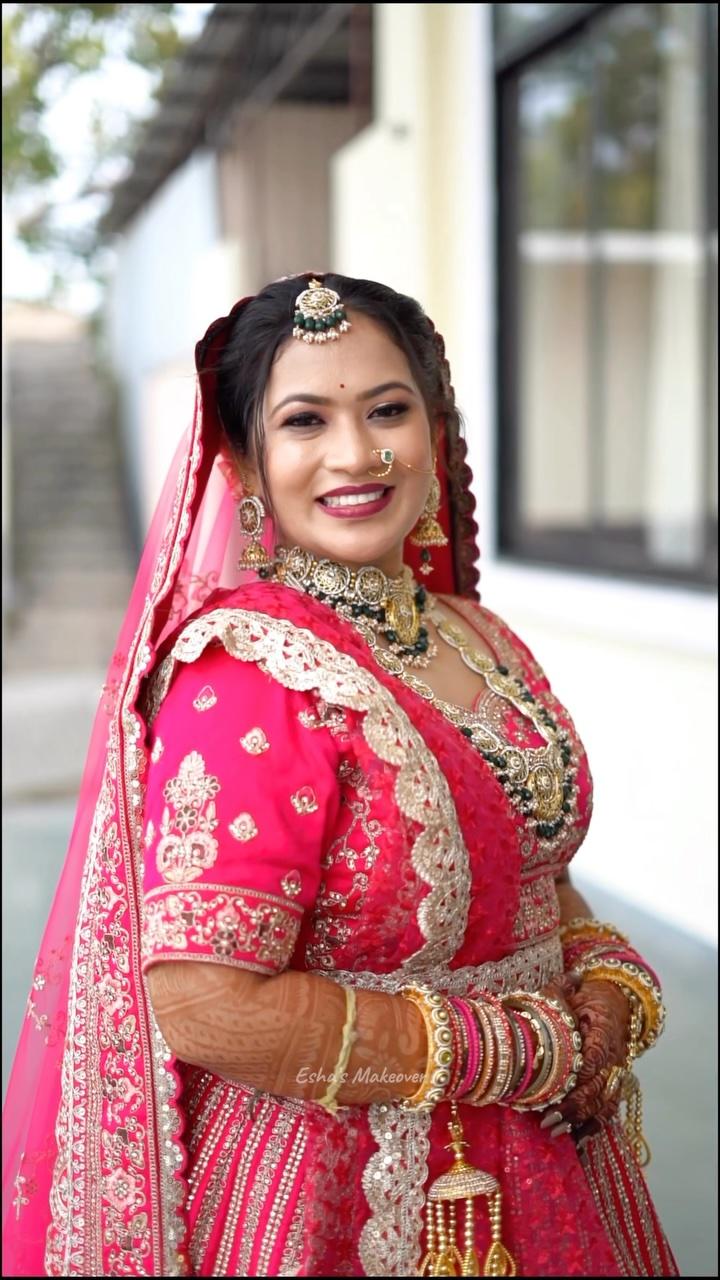 Gorgeous Doctor Bridal ❤️👌🏻😇

eshas_makeover_chhindwara