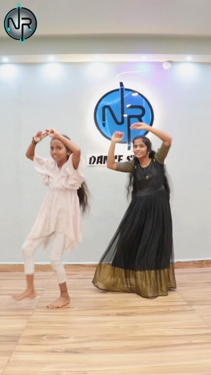 #swathireddy 💃💃💃………………
ramnitin_ narnenithiin sangeeth_shobhan polakivijay_masterofficial bheemsceciroleo 

Choreography  nithin_raj39  cp.by___karthik2004___ 

Follow nithin_raj_dancestudio 
: 📞 9398833093

Address -> A.Narayanapuram ,Anajaneyaswami temple backside , Anantapur