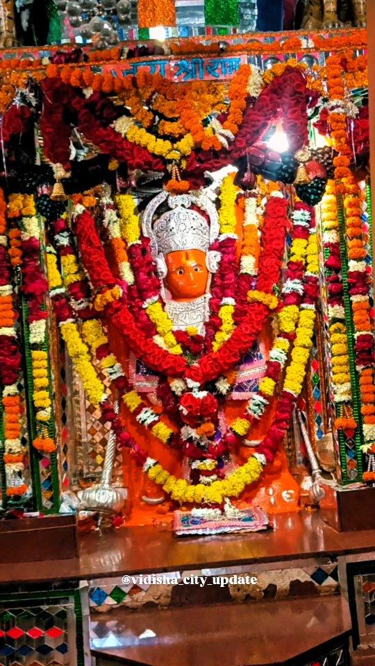 7 जनवरी 2025 😍 साल का पहला मंगलवार 🙏🏻 श्री दादाजी सिद्ध मनोकामनापूर्ण हनुमान जी के दिव्य दर्शन 🙏🏻🙇🏻🚩

🚩जय श्री राम🚩

Ek Follow To Banta Hai 🥰❣️✨
👉🏻vidisha_city_update ⦿ VCU👈🏻

DO NOT 🚫 REPOST WITHOUT PERMISSION
 🥀🌹💐

किसी भी विज्ञापन को पेज से डलवाने हेतु संपर्क करे। 👇🏻
👉🏻8103786239👈🏻 ☎️