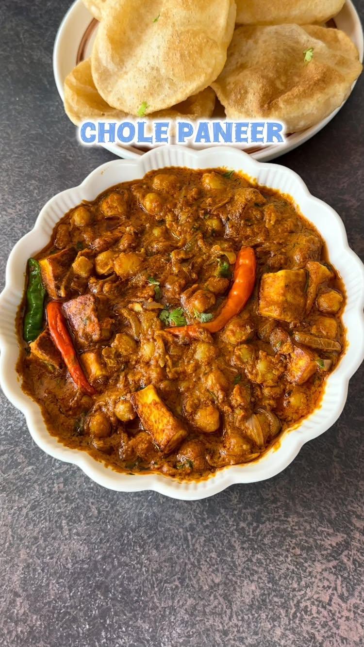 Chole paneer ❤️ using didikemasale ‘s chole masala ❤️ 

No artificial colours 
& No preservatives 

They have amazing range of powdered spices ❤️ 

Like 
Chai masala 
Garam masala 
Chat masala
Channa masala
Bharva sabji masala
Raita masala
Sambhar masala
Pav bhaji masala
Jeeravan
Rajma masala
Dal makhani 
Kitchen King 
Pani puri masala
Thandai masala 
Sugar free thandai powder
Moong bhajia/pakodi
Chana bhajia/pakodi

Get yours today 

www.didikemasale.in