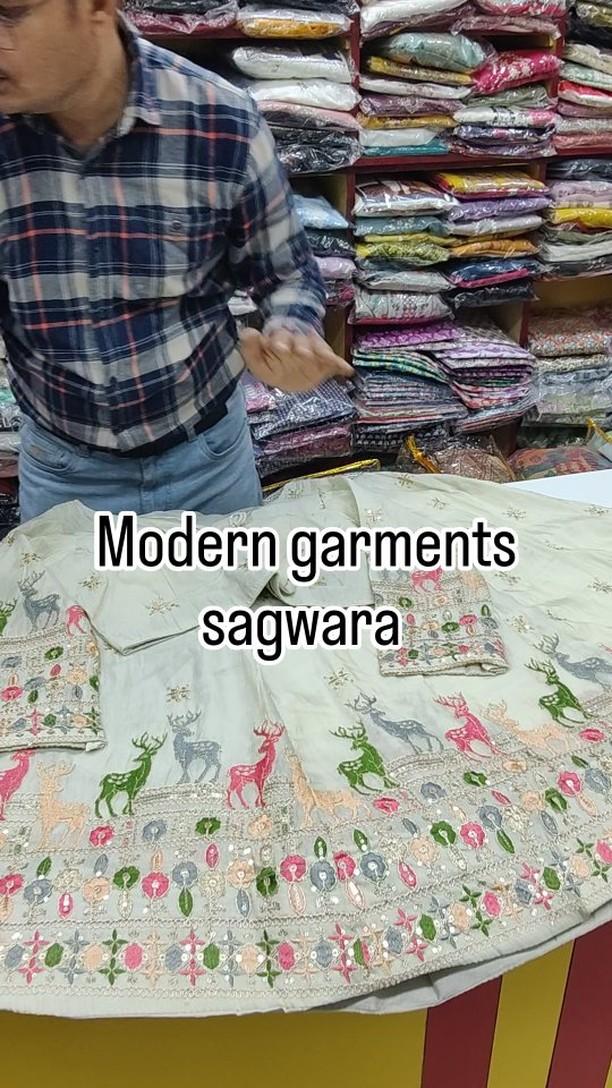 🔥 Trending store of sagwara selling premium quality clothes at affordable price 

Dm for online order 

Prepayment 
Delivery charges applicable 

❌No COD
✅ Opening video must 

Address-> modern garments sagwara Patidar complex shop number 42 GOL CHORAHA (rajasthan)

Contact number - 7976308238