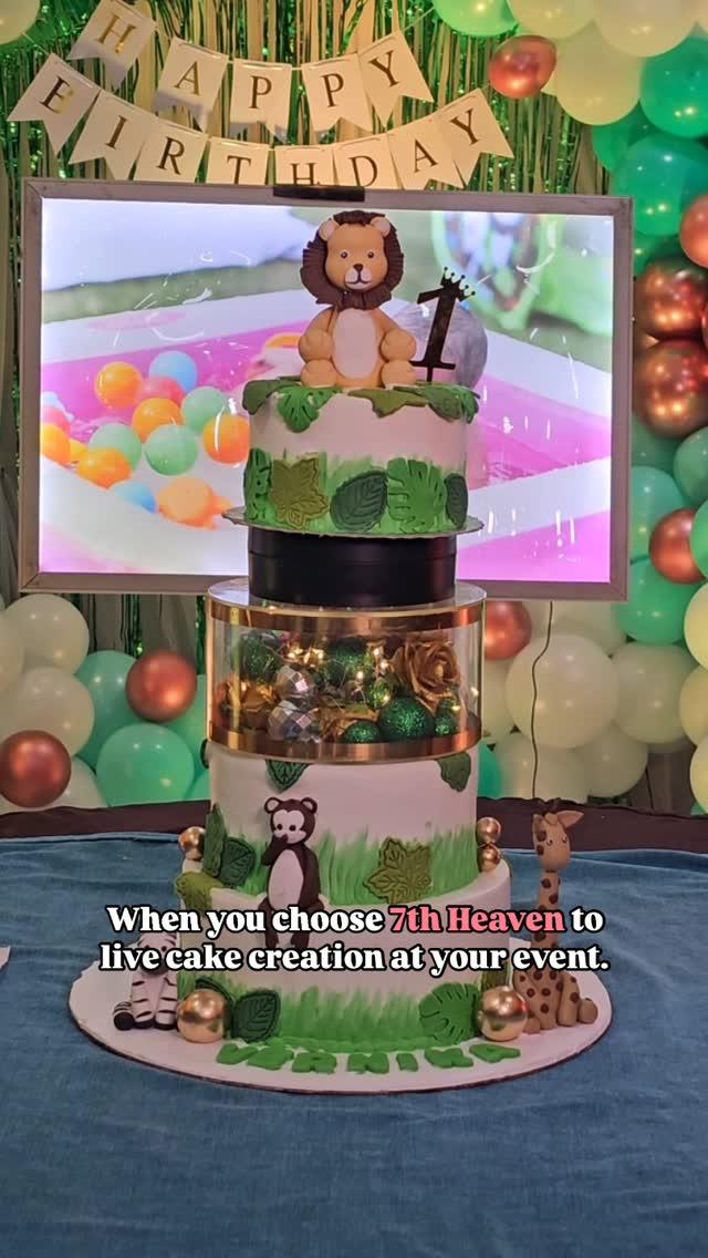 Jungle theme cake!🫶🏼💫

(Customized cake, live cake making, live cake creation, live cake, cake making, cake layering, Customized baby cake, baby birthday cake, Firozabad)