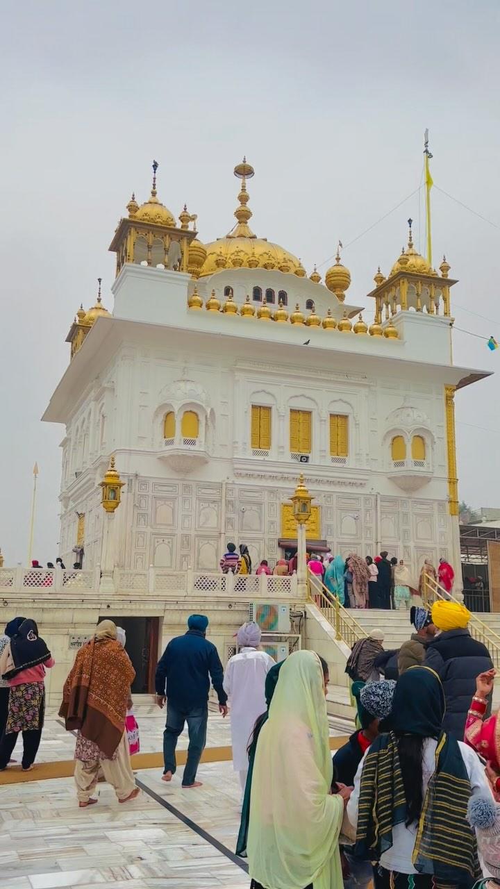 “Surrounded by serenity and divine blessings at Gurudwara Sahib Shri Guru Arjan Dev Ji Maharaj, Tarn Taran Sahib
A place where peace fills the soul and faith renews the heart