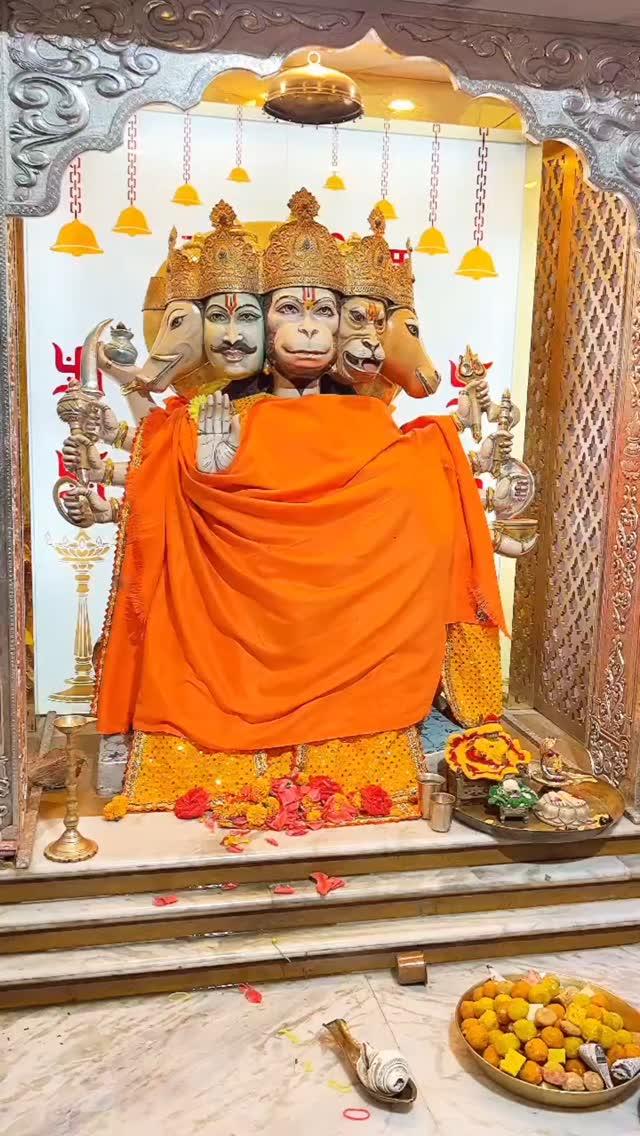 Jay Shri ram 
Jay hanuman ji