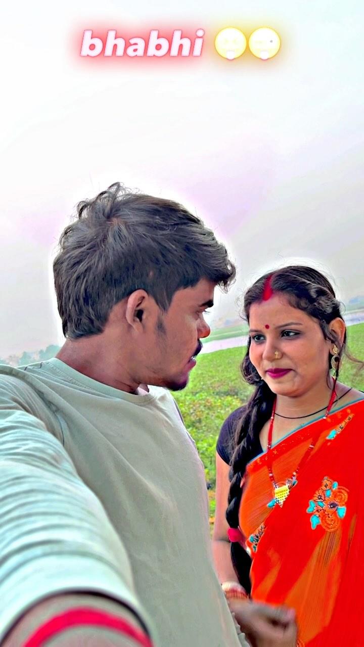 bhabhi🥰🥰🥰

#transition #reels #reelsinstagram #exp lore #explorepage #dilipdarbhangiya #durgapujaaithili.vibes.12
#foryou #foryoupage #fyp #mehndi #gu
labi