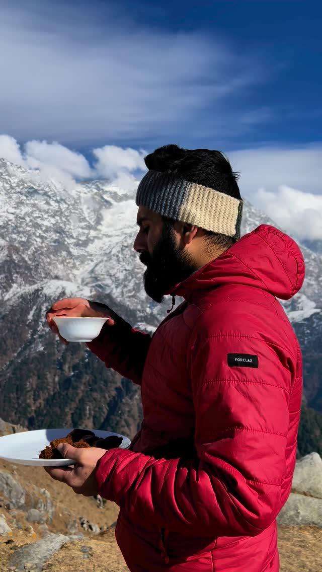 An unplanned twist, but the taste is perfect! 🙌
Pakodi shaped babru 😂
:
Shots by kissu_frames 
Song by nati_king_kuldeep_sharma 
: