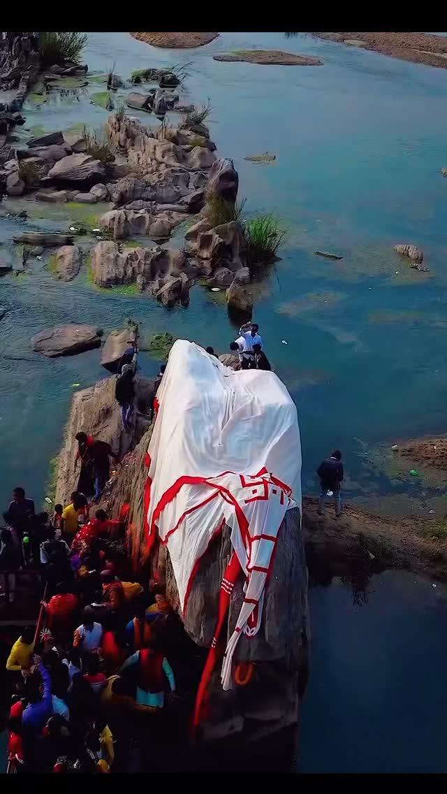 Hathiya Patthar Mela 😍❣️
Location : Hathiya Patthar | Phusro , Bokaro
Via : amit_rana_photography 
Save and Share this Reel
Don't Forget to Follow
  parasnath_hills
⬇️
⬇️
⬇️
⬇️
⬇️
⬇️
#parashnath #parasnathhills❤️❣️ #patasnathhill #parwat #jharkhand #reels #explorepage #jharkhandblogs #giridih #madhuban #phusro #hathiyapathharmela #bokaro #tusuparab #jharkhandtourism #visitjharkhand #dekhohamarajharkhand ##dumka #sahebganj #pakud #jamtara #dhanbad #jhumritelaiya #giridih_jharkhand ❤️❣️