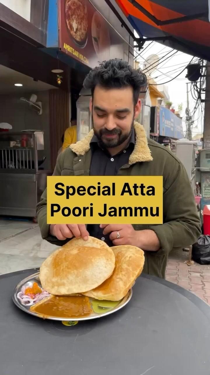 Jammu ke Famous Atta Wale Poori Chole 

Follow for more : shiva_soule_food_vlogs