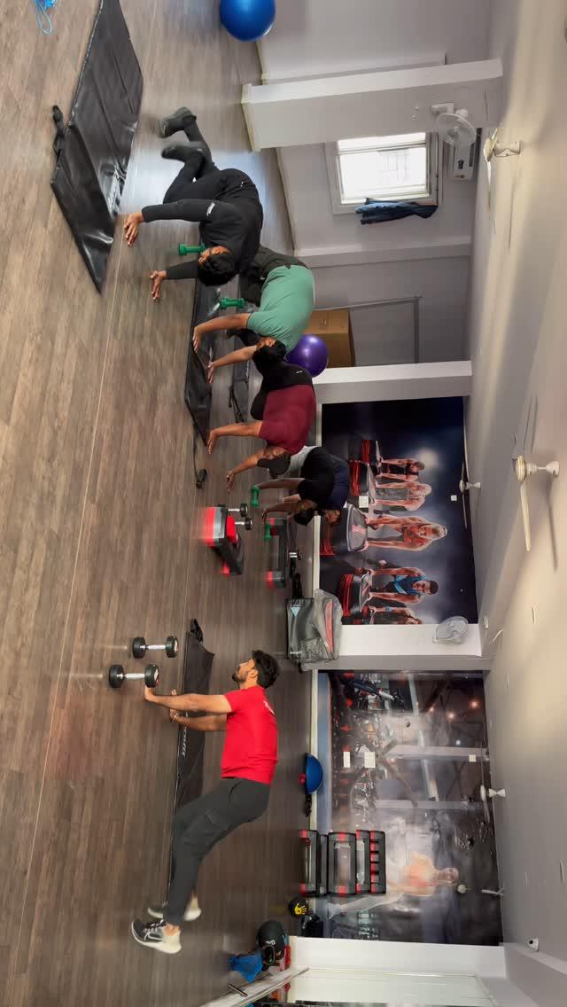 Group training HIIT 💪🏻
RK FITNESS ADILABAD