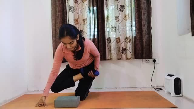 Balance challenge with half lotus pose
Follow chakra.chaser11