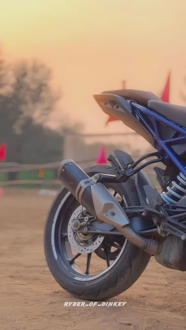 Bas Tumse piyaar Kare🥹💗🤌🏻🌷

Follow me 👉 ryder_of_dinkey 👈

explore #explorepage #reelitfeelit 
#reelkarofeelkaro #reelsinstagram 
#ktm #duke #duke390 #duke250
#reels #reelsinstagram #trendingreels 
#viralreels #viralvideos #explore #explorepage 
#typ #ktmindia #viral #nature #naturephotography
#bike #rider #jharkhand #ranchi #dumka ❤️🌾