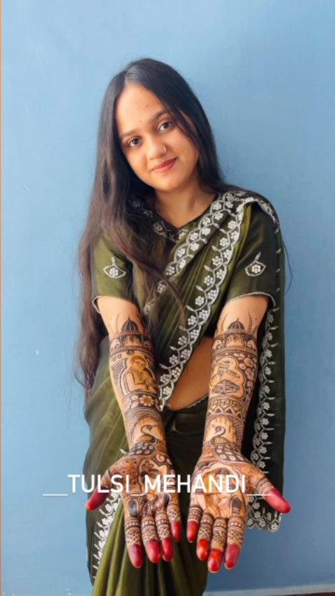 Beautiful bride 😍 miss.nidhisoni 😍❣️
#bridalmehandidesign 
#bridalmehendi 
#mehandiart 
#instagram 
#mehandi 
#viral 
#rj35 
#pratapgarh 
#dmfororders 

Mehandi by - tulsi_mehandi_